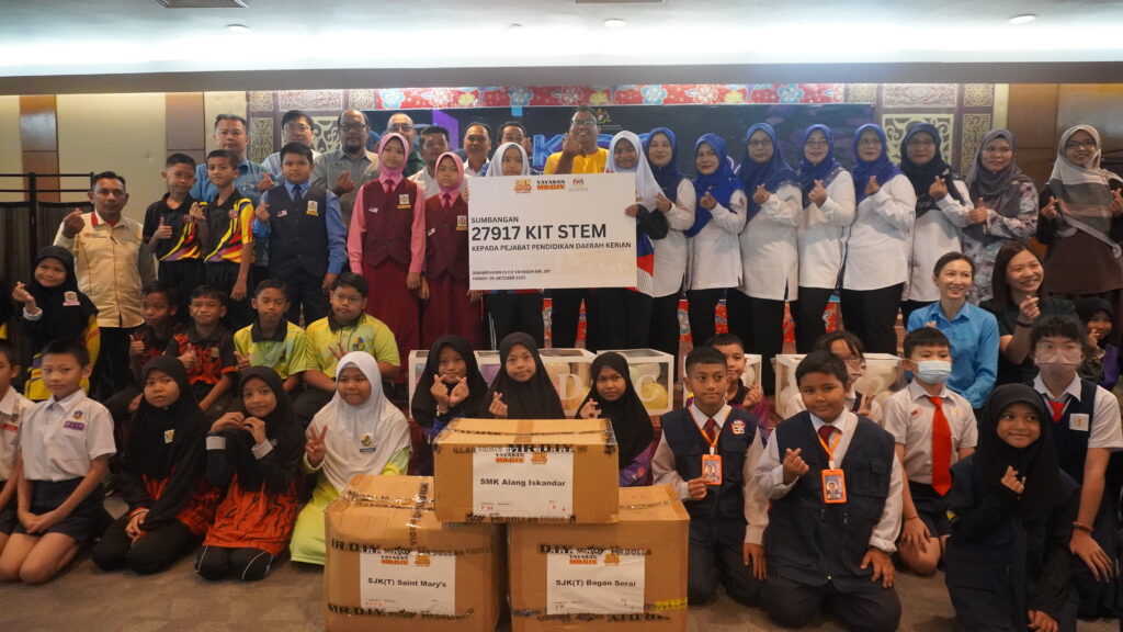 27,917 STEM Kits for PPD Kerian, Perak